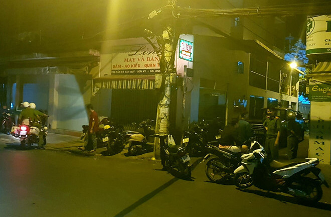 Điều tra vụ nam thanh niên trọng thương sau nhiều tiếng nổ lớn trong đêm