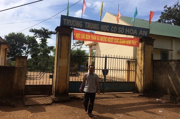 Đắk Lắk: Một hiệu trưởng bị tố nhận 300 triệu đồng “chạy” việc