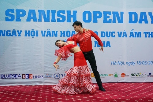 Trải nghiệm văn hóa, giáo dục và ẩm thực Tây Ban Nha