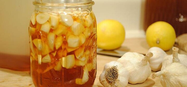 Đau dạ dày có nên ăn tỏi không?