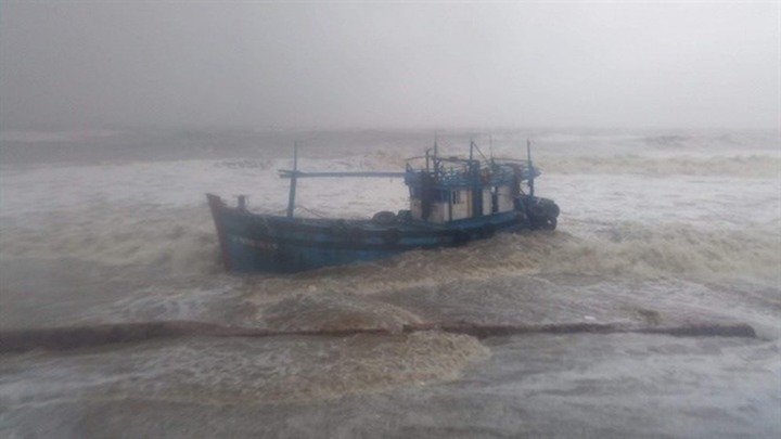 2 ngư dân mất tích trên vùng biển Trường Sa