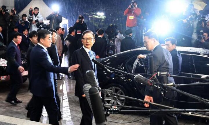 Công tố Hàn Quốc đề nghị bắt giữ cựu Tổng thống Lee Myung Bak