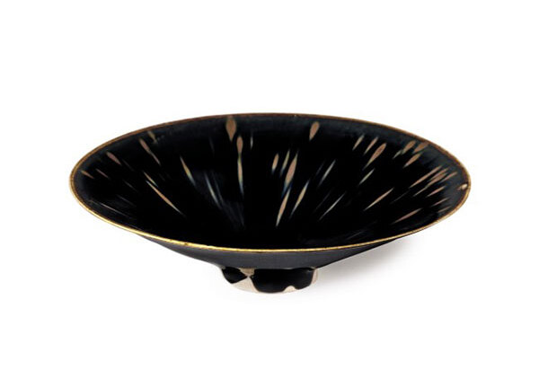 Cận cảnh chiếc bát cổ sắp được bán với giá 91 tỷ đồng