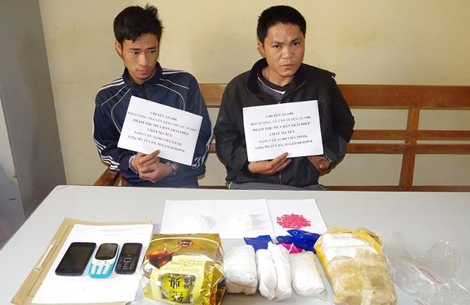 Khởi tố 2 đối tượng vận chuyển 11.000 viên ma túy tổng hợp qua biên giới