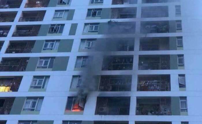 Cháy chung cư Parc Spring ở Sài Gòn: Hàng trăm cư dân vừa chạy vừa la khóc