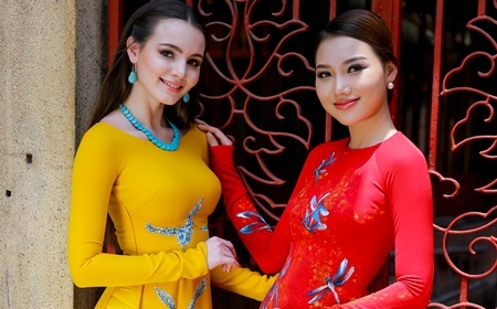 Hoa hậu Nga Aibedullina Talliya mặc áo dài, đọ dáng cùng Hoàng Thu Thảo