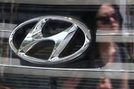 Quản lý Hyundai từ chức vì bắt nhân viên nữ tiếp rượu