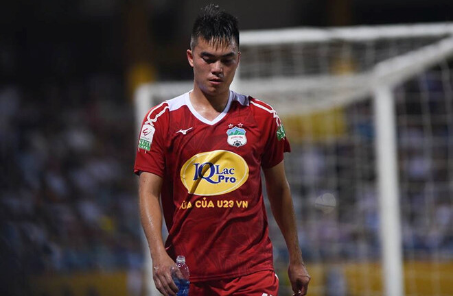 Bầu Đức: Cho Tăng Tiến nghỉ vì hành vi “không thể chấp nhận được”