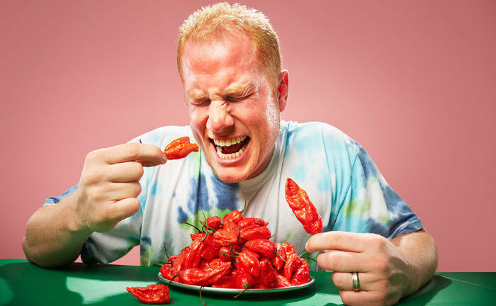 Người đàn ông nhập viện cấp cứu sau khi ăn 1 trái ớt cay nhất thế giới