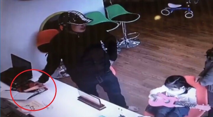 Táo tợn vào trường mầm non trộm điện thoại ở Hà Nội