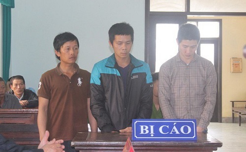 Đánh trọng thương bác sỹ, nhóm côn đồ lãnh hơn 18 năm tù