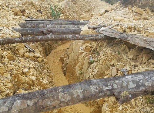 Hành hung 2 phóng viên, trưởng công an xã bị đình chỉ 