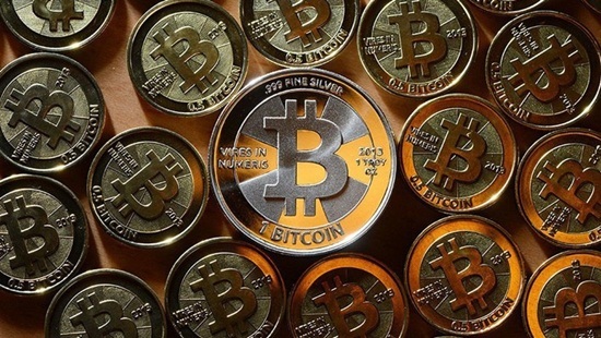 Giá Bitcoin hôm nay 16/4/2018: Bitcoin lên mốc 8.000 USD vì chiến sự Syria