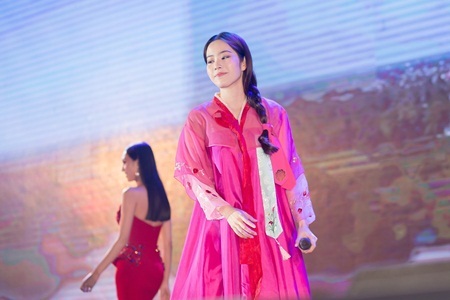 Nam Em mặc hanbok, bật mí sẽ trở lại với các hoạt động âm nhạc