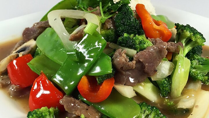 Thịt bò xào thập cẩm dinh dưỡng cho bữa cơm trưa