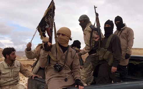 Syria: Phiến quân vừa rút đi, nhóm khủng bố mới đã cắm cờ thế chân