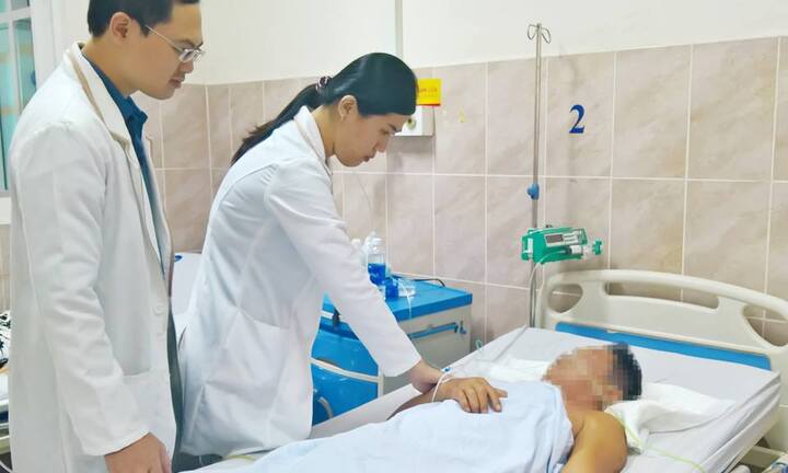 Ngã xe không chảy máu, hoại tử ruột mà không biết: Người đàn ông suýt gặp… thần chết