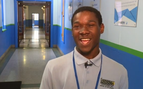 Nam sinh trúng tuyển 83 trường đại học với tổng học bổng gần 3 triệu USD