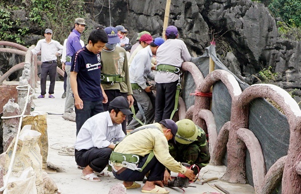 Tiến độ tháo dỡ “dậm chân tại chỗ” tại công trình trái phép trong khu vực Tràng An cổ