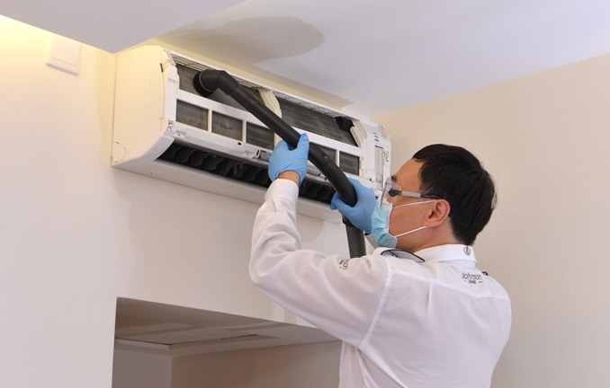 Những chiêu “vặt tiền” khách hàng của thợ điều hòa mùa nắng nóng