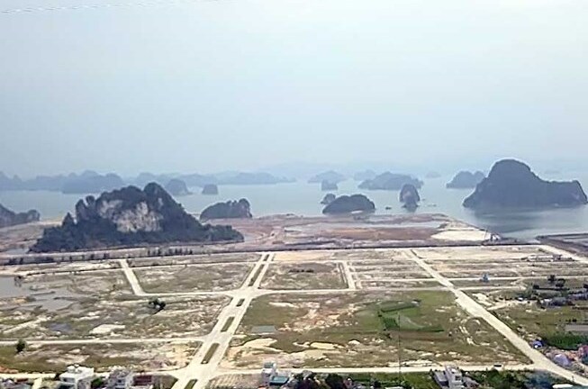 Ngưng chuyển nhượng đất đặc khu: Cần thiết nhưng phải đúng luật