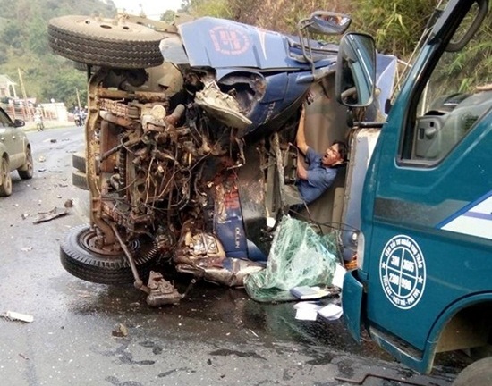 Tai nạn liên hoàn ở Hòa Bình, 4 người thương vong