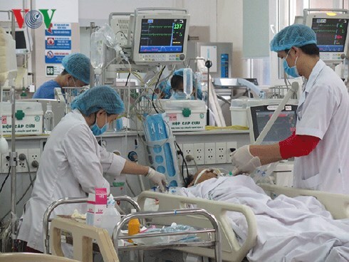 Sắp tăng giá dịch vụ y tế, không có thẻ BHYT người dân sẽ chịu mức chi phí khá lớn