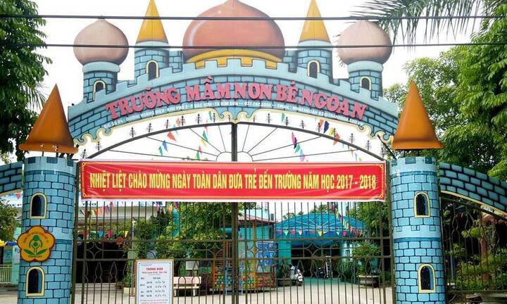 Bé 3 tuổi bị chó nuôi trong trường mầm non cắn nhập viện