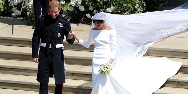 10 mẫu đầm trắng đẹp lộng lẫy như váy cưới Givenchy của công nương Meghan giá chỉ từ 3,6 triệu đồng