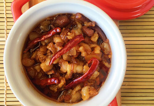 Chị em Hà thành đua nhau tìm mua tóp mỡ, giá nửa triệu đồng/kg giữa lúc nắng nóng gay gắt