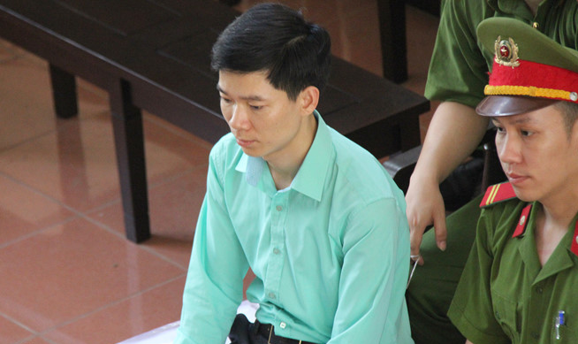 Xử bác sĩ Hoàng Công Lương: Lời khai gây