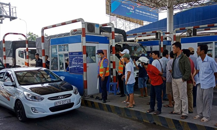 Bộ GTVT không có quyền đổi tên trạm “thu phí” thành “thu giá” BOT