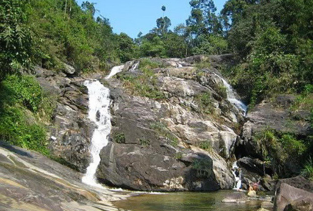 Thừa - Thiên Huế: Đi tắm ở thác, một nam sinh bị trượt chân ngã tử vong