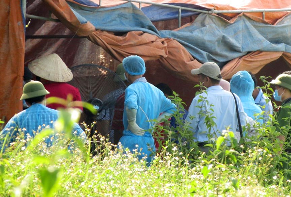 Công an phong tỏa hiện trường khai quật tử thi nữ kế toán chết 6 năm trước