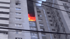 Cháy tầng 18 chung cư Fodacon ở Hà Nội, hàng trăm người hoảng hốt tháo chạy