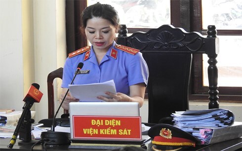 Xét xử vụ bác sĩ Hoàng Công Lương: VKS đề nghị trả hồ sơ điều tra bổ sung