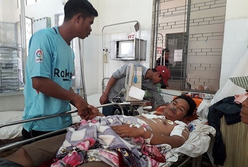 Đang làm ruộng, hai người bị sét đánh thương vong