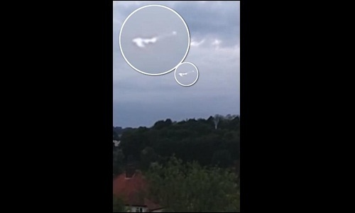 Video: Vật thể bay không xác định xuất hiện gần căn cứ không quân Anh