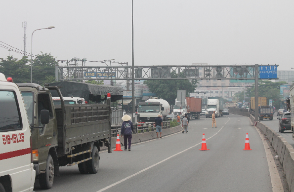 Đồng Nai: Tai nạn trên cầu vượt Amata, bé gái 4 tuổi tử vong dưới bánh xe ben