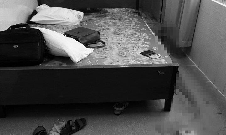 Điều tra vụ cô gái la hét bên cạnh bạn trai bê bết máu trong khách sạn