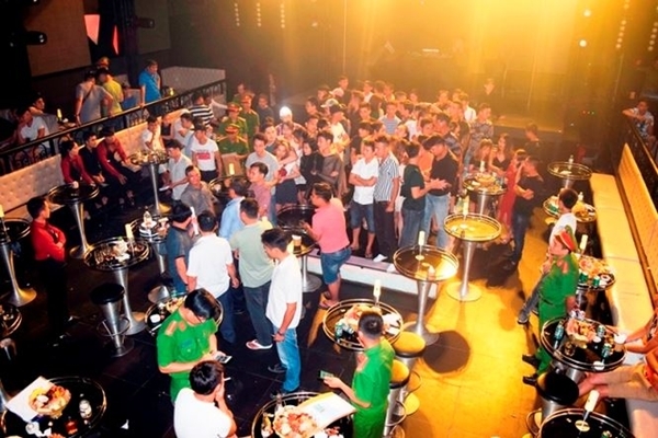 Huế: Phát hiện ma túy, vũ công ăn mặc 