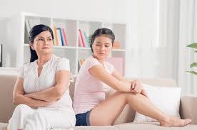 Sống chung với mẹ chồng, cuộc chiến âm ỉ chờ ngày bùng nổ