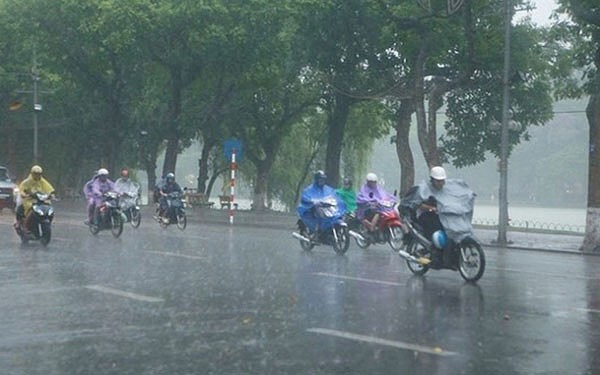 Dự báo thời tiết 15/6: Hà Nội cảnh báo có tố, lốc và gió giật mạnh