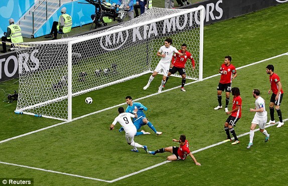 Ai Cập – Uruguay 0 - 1: Bàn thắng phú 89,  Uruguay chiến thắng trong nghẹt thở