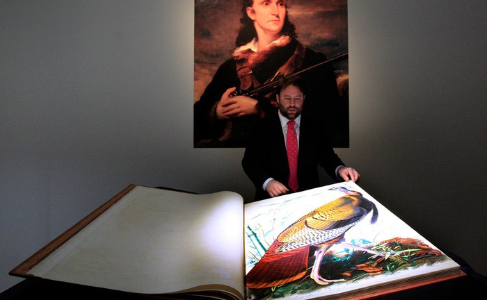 Quyển sách đặc biệt được đấu giá 220 tỷ đồng