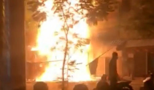 Hiện trường vụ hoả hoạn cháy nhà 5 tầng tại khu Chợ Lớn