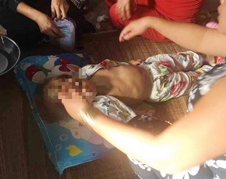 Vụ bé gái 4 tuổi nghi bị bạo hành tử vong: Tiết lộ gây sốc của người cha