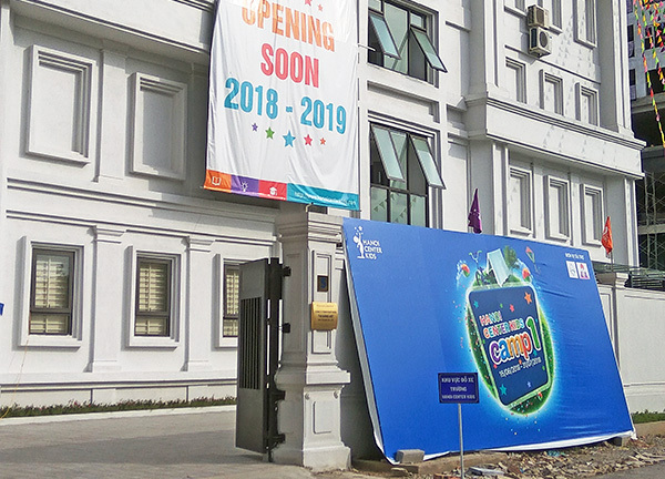 Hà Nội: Trường mầm non quốc tế Hanoi center kids tuyển sinh trước, xin phép sau?