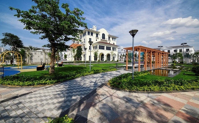 NTK Hà Duy mang cả miền xanh lên sàn diễn thời trang cao cấp