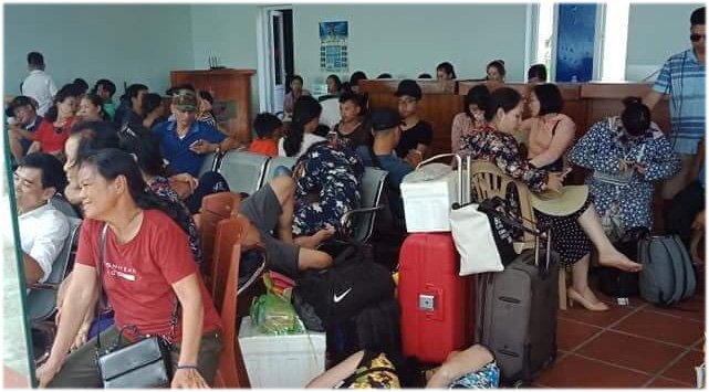 Thời tiết xấu, 5.000 du khách đang mắc kẹt trên đảo Cô Tô